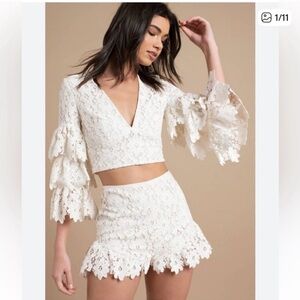 SAYLOR Misty Lace Cream Short 2 Piece Set Size Medium